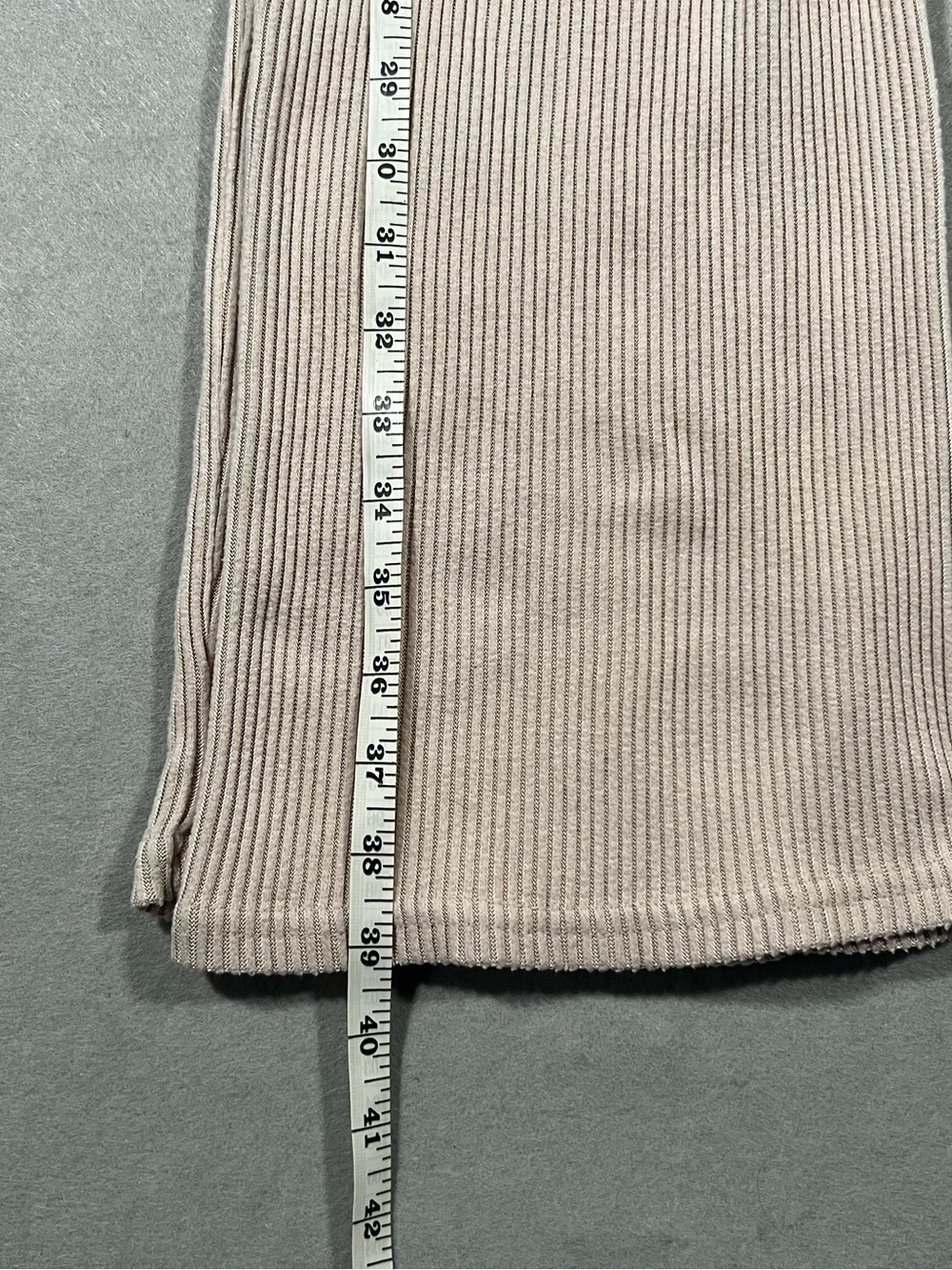 Women’s Beige Ribbed Knit 2-Piece Set Boat Neck Top & Straight Pants M - Picture 9 of 10